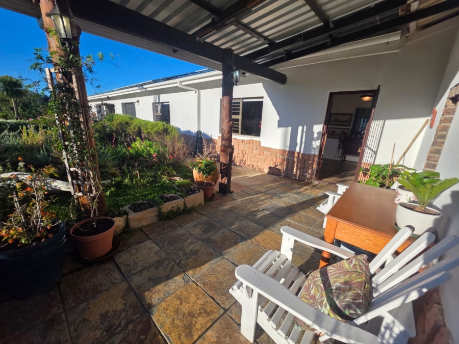 4 Bedroom Property for Sale in Hoekwil Western Cape